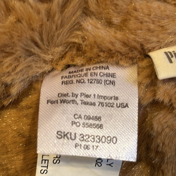 Pier 1 Imports Plaid Super Soft Reindeer Plush NWOT - Picture 5 of 6